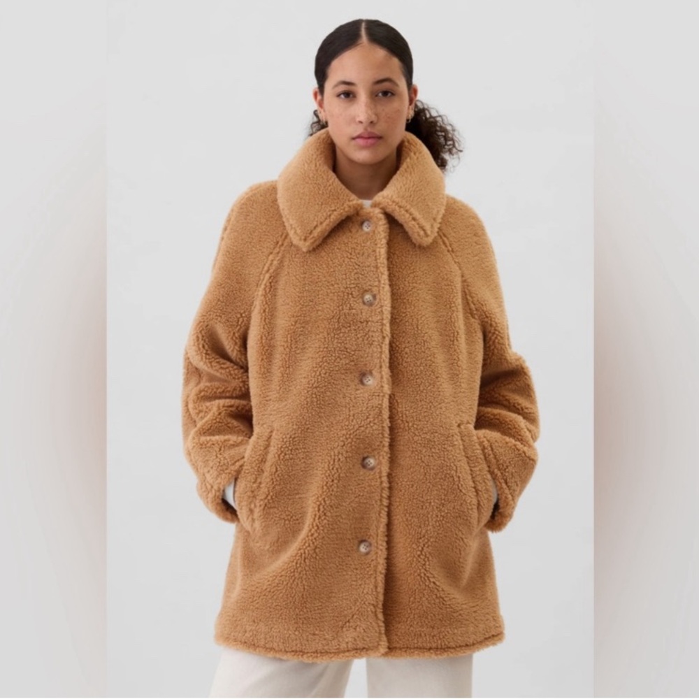 Gap Women’s Sherpa coat XL